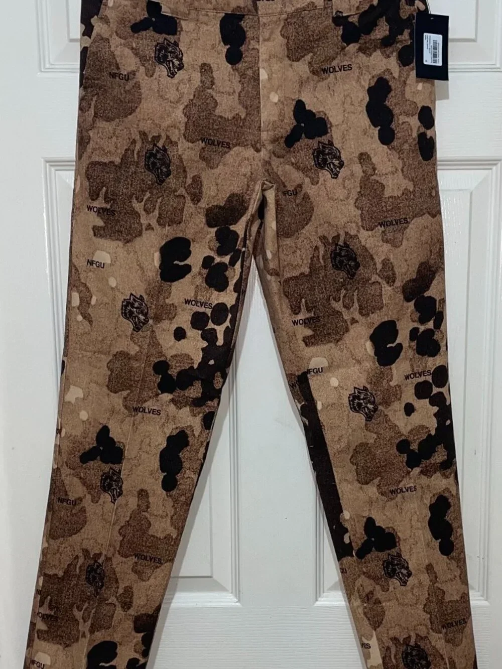 Darc Sport Wolves Hard At Work Canyon Original Camo Men's Size 32 NWT!! - Picture 1 of 7
